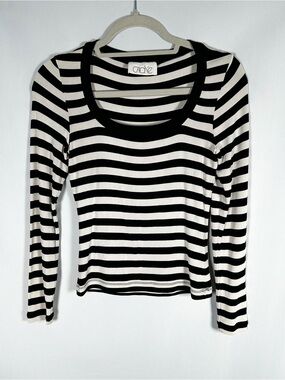 Vintage Caché Striped Scoop Neck Long Sleeve Top Black White
